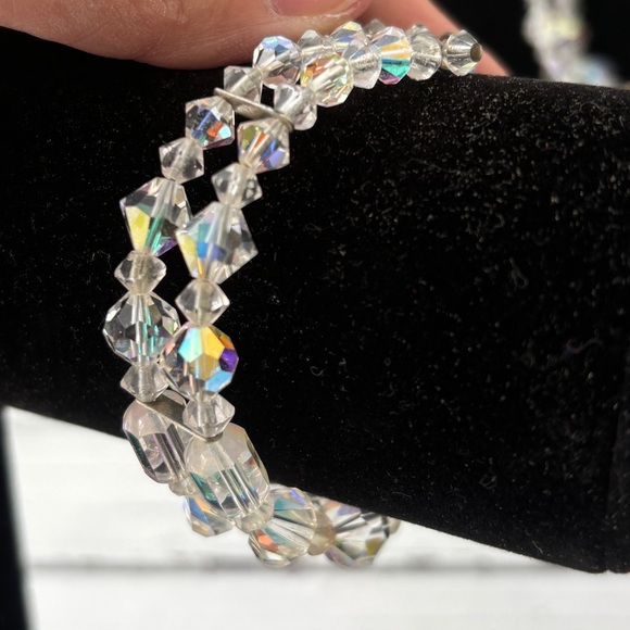 Vintage Aurora Borealis Crystal Jewelry Set (Necklace, Bracelet, Earrings) - Picture 3 of 13